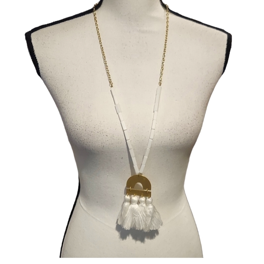 MUD Pie White metal tassel necklace with white beads new with tags